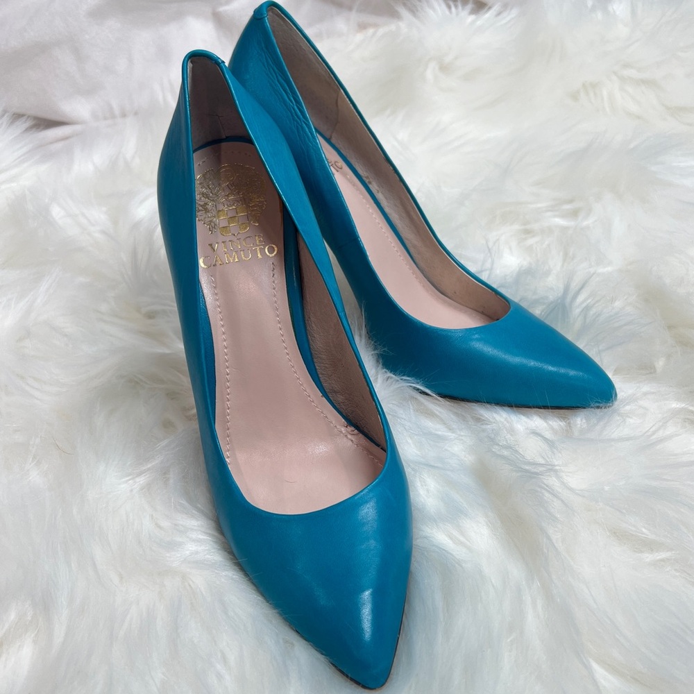 EUC Vince Camuto turquoise leather pump heels size 7 (37)